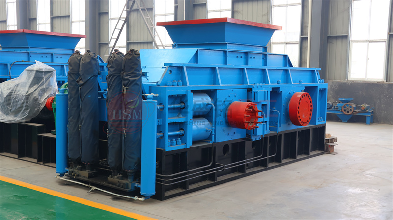 如何選購時(shí)產(chǎn)300噸破石液壓對(duì)輥機(jī)？制砂機(jī)多少錢一臺(tái)？