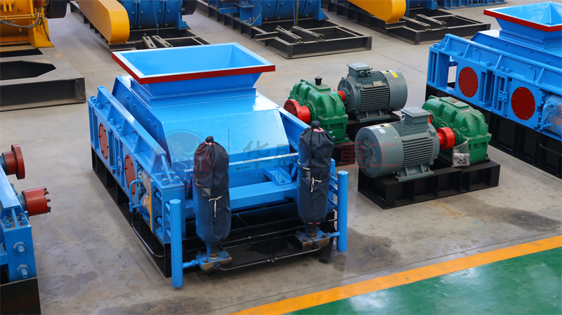 河南液壓對(duì)輥制砂機(jī)優(yōu)勢多多，廠家如何選擇？